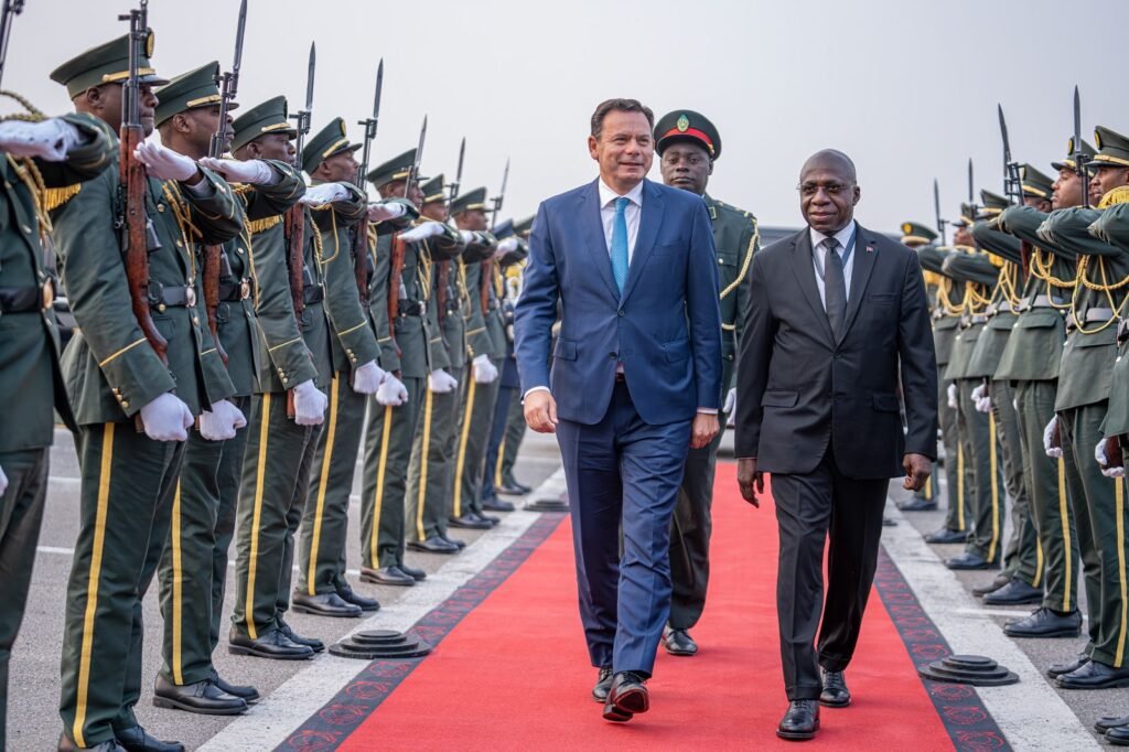 Primeiro-ministro de Portugal já está em Angola para visita de três dias