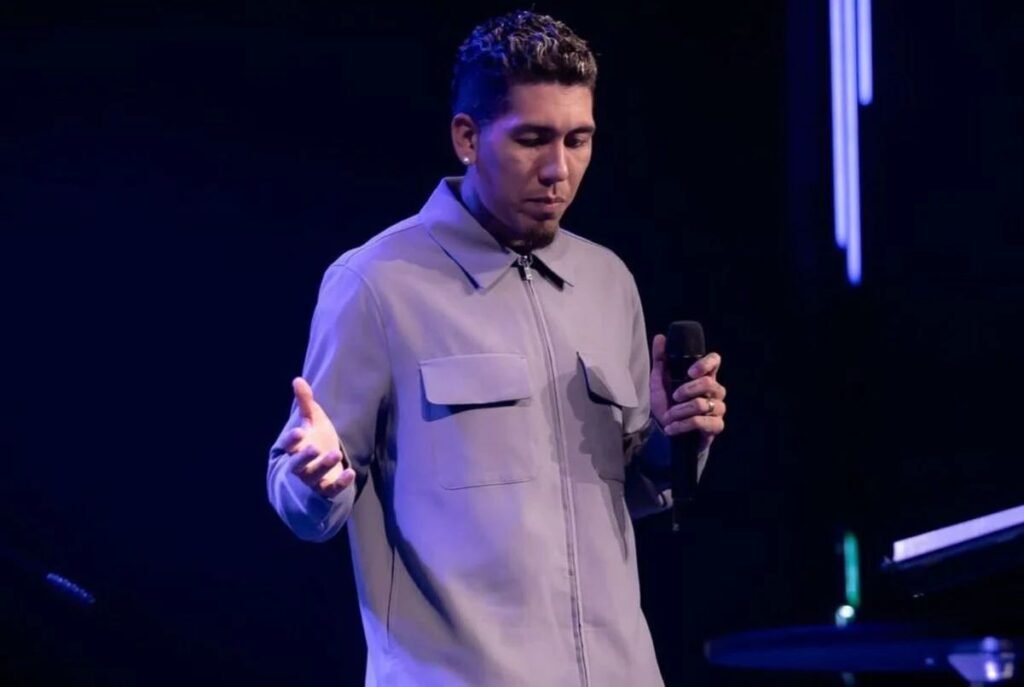 Jogador Roberto Firmino torna-se pastor de Igreja Evangélica