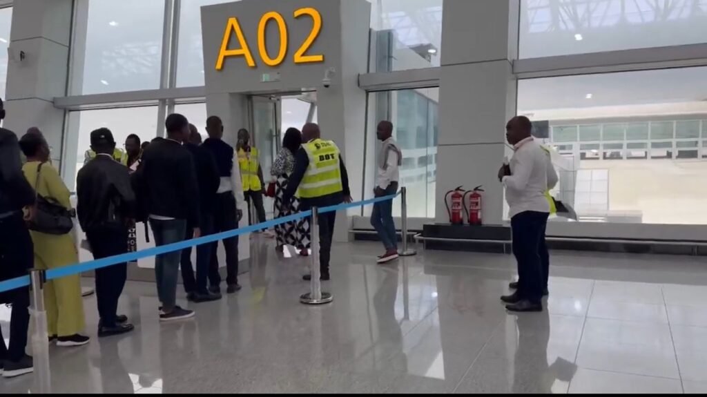 Testes operacionais confirmam prontidão do novo aeroporto de Luanda Testes operacionais confirmam prontidão do novo aeroporto de Luanda