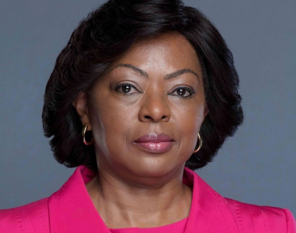 Primeira-Dama Ana Dias Lourenço lança campanha “Somos Todos Iguais