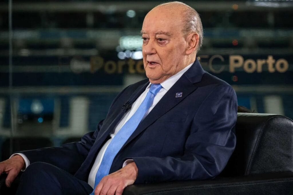 Pinto da Costa revela que já pagou o próprio funeral e pede cerimónia toda de azul