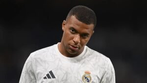 Kylian Mbappé lesionado por três semanas e falha dérbi espanhol