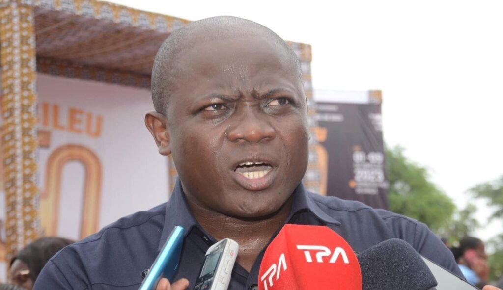 Tomás Bica defende caráter do ministro do interior contra ataques mal-intencionados