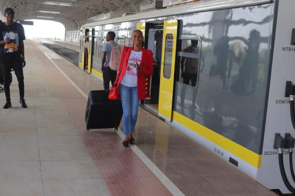 Caminho de Ferro de Luanda (CFL) anuncia novos serviços que ligarão ao novo aeroporto