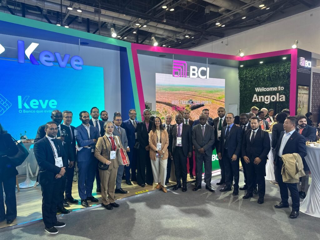 Angola atrai investidores globais na SIBOS com os bancos BCI e Keve