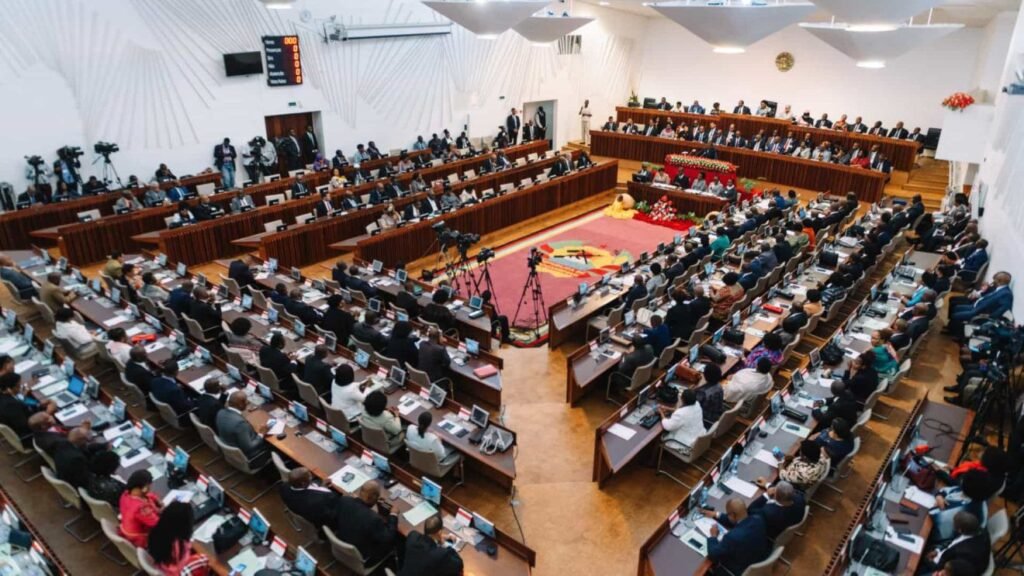 Deputados eleitos tomam posse em Moçambique com boicote da RENAMO e MDM