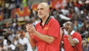 Paludismo impossibilita Pep Clarós de orientar a seleção angolana de basquetebol nos jogos de qualificação para o Afrobasket