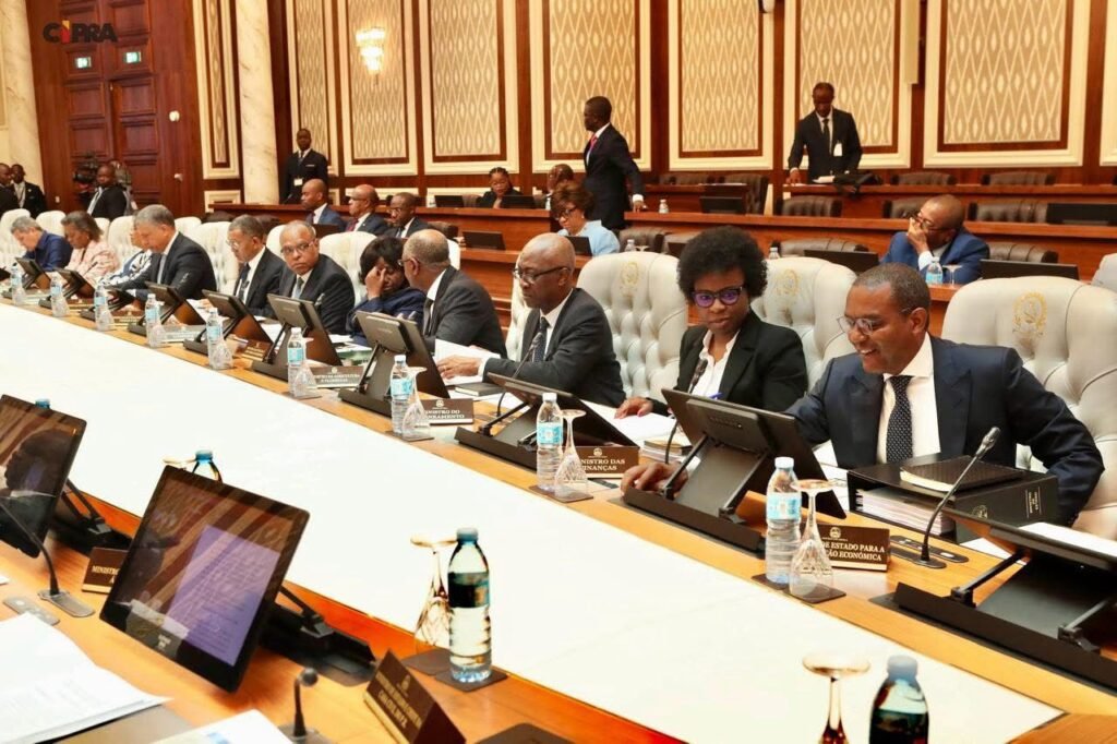 FINALMENTE: Governo diz que não vai gastar 20 milhões de dólares na compra de bandeiras