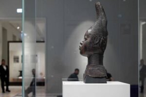 Holanda devolve à Nigéria tesouros “roubados” durante a colonização