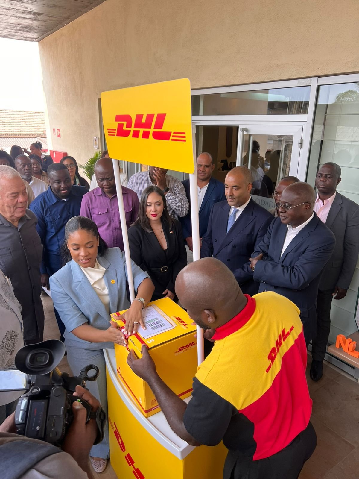 Frutas secas de Benguela ganham espaço na Europa com suporte logístico da DHL Express Frutas secas de Benguela ganham espaço na Europa com suporte logístico da DHL Express