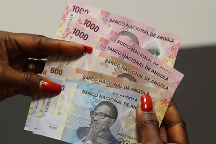 Cidadãos com salários até 150 mil kwanzas vão deixar de pagar IRT Cidadãos com salários até 150 mil kwanzas vão deixar de pagar IRT