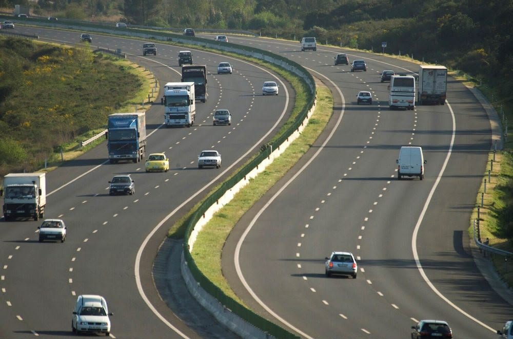 Benguela vai ter autoestrada de ligação à Zâmbia com estudos e projecto orçados em 21 milhões de dólares Benguela vai ter autoestrada de ligação à Zâmbia com estudos e projecto orçados em 21 milhões de dólares