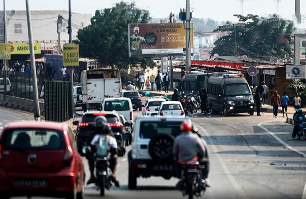 Governo angolano admite ter mais de 31 mil funcionários “fantasmas” na função pública Governo angolano admite ter mais de 31 mil funcionários “fantasmas” na função pública